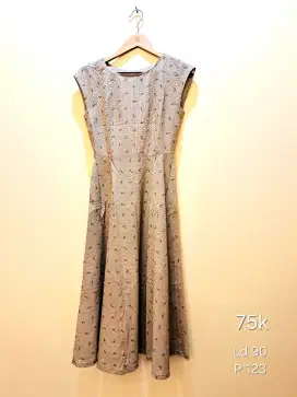 Dress fashion wanita