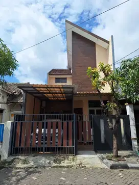 DiJual Rumah 2 Lantai Pondok Tjandra Dekat Tol Tambak Sawah - Merr