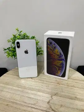 IPhone XS Max 256GB Silver mulus Fullset BH 93% Sinyal Permanent