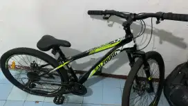 Dijual Sepeda Gunung Genio Salzburg Baru Beberapa Kali Pakai