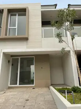 DISEWA RUMAH 2 LANTAI CITRA 8 AERO MANSION JAKARTA