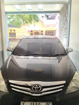 Toyota Kijang Innova 2010 Bensin
