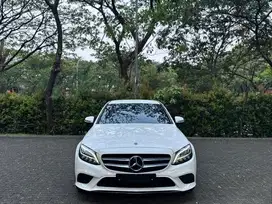 W205 Facelift! Mercedes Benz C200 EQ Boost 2020 320i X1 Cooper CLA200