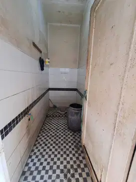 SEWA RUKO 1.5 LANTAI BARU RENOVASI DI MAINROAD AHMAD YANI AREA RAMAI