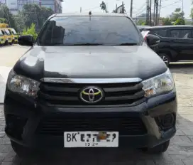 Hilux E Double cabin 4x4 MT 2019 Hitam