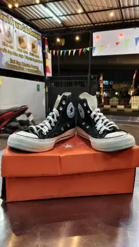 Converse all Star Chuck Taylor black white sepatu sneakers