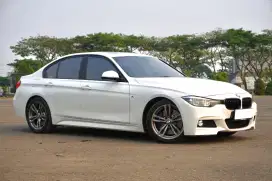 BMW 330i F30 MSport Shadow 2019
