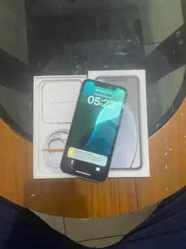 iPhone xr  128 inter