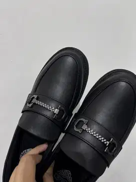 Adorable Projects Pavlenko Oxford Genuine Leather (Black)