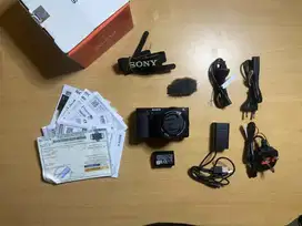 Sony ZV-E10 like new