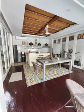 Villa modern minimalis