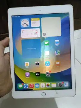 iPad Pro 9.7 32gb ex resmi IBOX Wifi only batangan mulus  murah meriah
