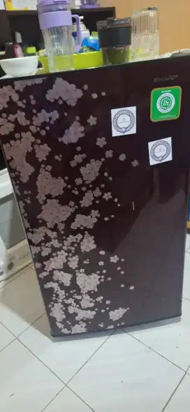 Kulkas 1 pintu merk sharp