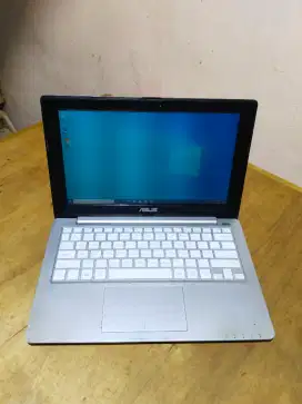 Laptop asus layar 12 inch ram 4gb
