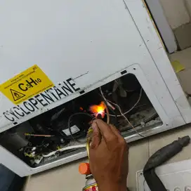 Teknisi Kulkas dan Freezer