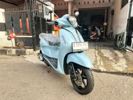 Yamaha Grand Filano Lux Hybrid 2025