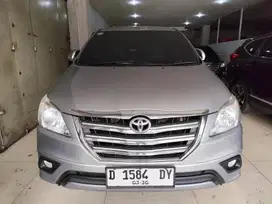 Innova 2.5 G AT 2015 Diesel
