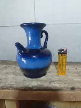 Guci Kristal Mewah Antik