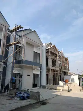 Rumah baru lokasi strategis hanya 5 menit ke Tol bambu apus