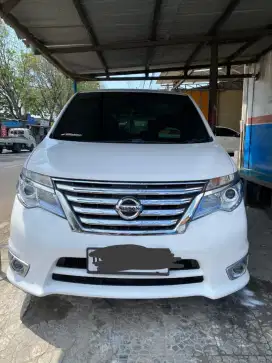 Nissan Serena HWS 2.0 Antik warna putih