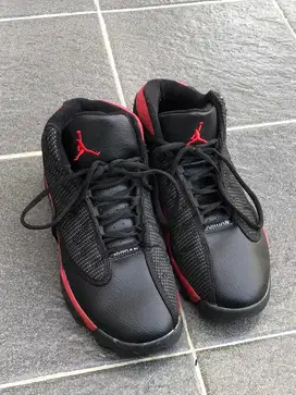 Jordan retro 13 size 43 kondisi 85% minus pemakaian