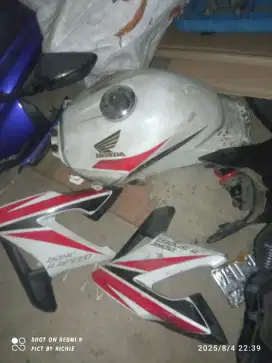 Tangki CB 150 R old