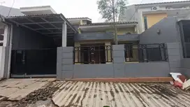 Rumah siap huni sangat luas dalam perumahan Jatibening Estate Bekasi