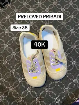 Sepatu 2x pakai