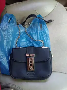 Di jual tas ori dan murah yg minat dan hobi buruan aja