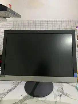 PC Lenovo AIO V130-20IGM-10RX002HIA /Celeron
