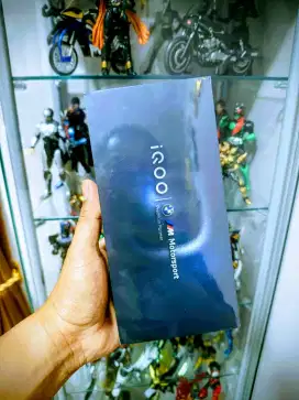 IQOO 13 5G LEGEND 16/512GB BNIB