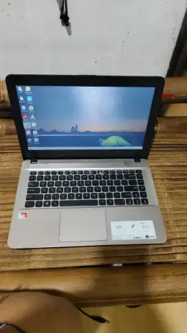 Laptop asus x441B AMD A4 mulus