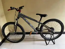 Sepeda Thrill Wreak