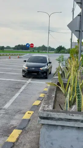 Vios E M/T 2014 Hitam Original