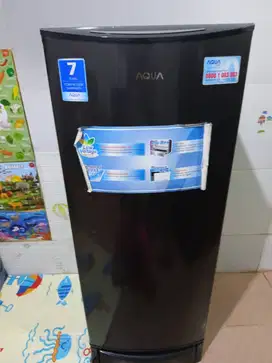 Kulkas aqua 1 pintu