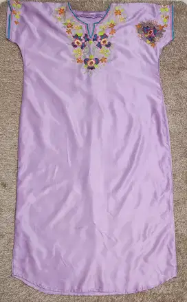 Gamis panjang edisi kebesaran