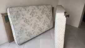 Dijual 2 springbed multibed romance dan headboardnya