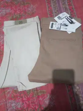 Celana Chinos cream dan moka