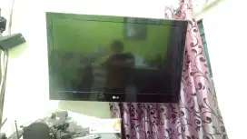 TV CINEMA 3D LG 32INCH.95%