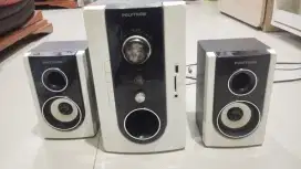audio polytron Bluetooth .mp 3. aux in.radio ,dll