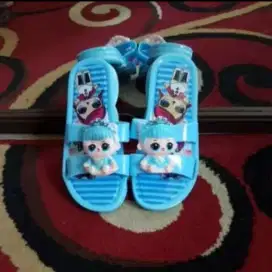 Sandal Anak LOL Cewek Slop Bunyi