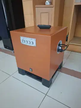 Dijual subwoofer merk  yamaha mantap bass