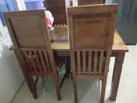 Meja makan kayu jati