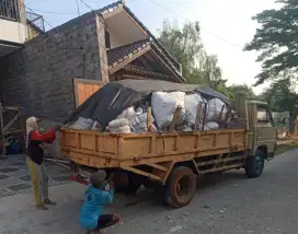 Jasa buang puing tanah sampah dan jual urugan