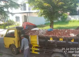 Jasa buang puing bongkaran tanah sampah proyek dan jual urugan