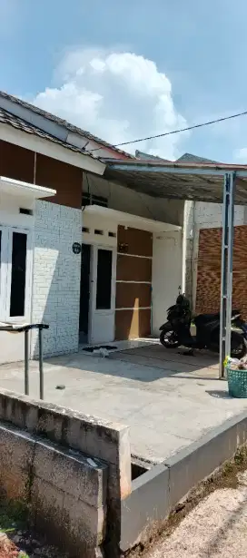 Di Kontrakan Rumah