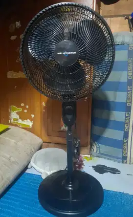 Kipas angin lantai air monster 16in normal angin kencang