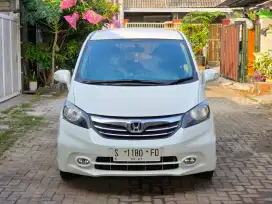 Honda Freed E PSD 2013 KM minim Ac dobel blower ac digital