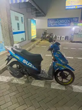 Suzuki Address Buru GP edition
