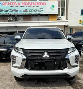 Pajero Dakar 4x2 AT 2022 putih istimewa dp 50 jt